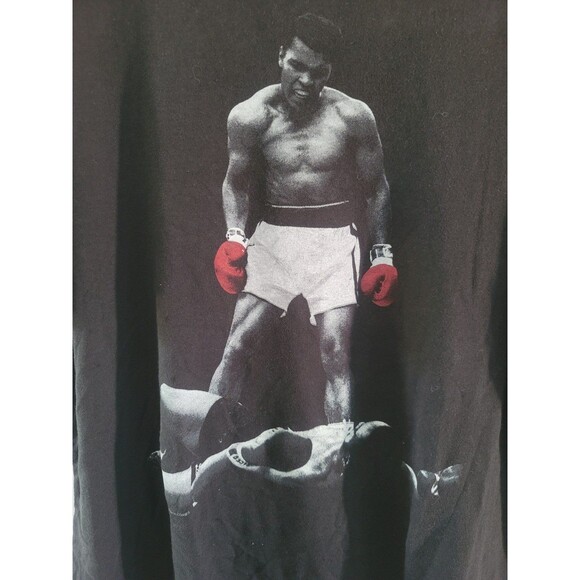 Muhammad Ali Short Sleeve Graphic T-Shirt - Picture 2 of 8